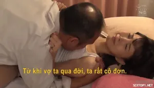 Cậu học sinh ngây thơ bị chị nhà sát bên mới chuyển đến làm thịt